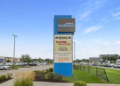 
                                	        Shoppes at Knollwood
                                    